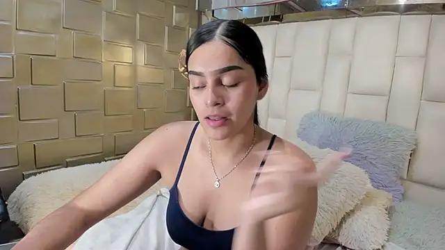 Pamela-Richardson live