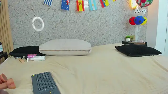 Antonella_west live