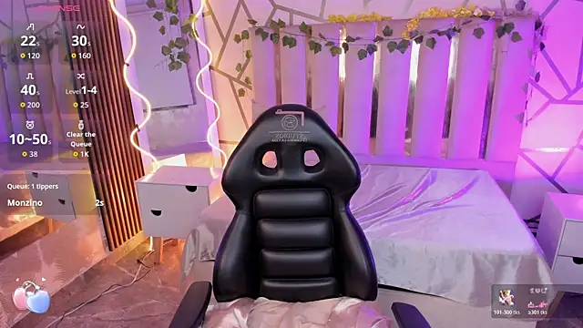 CYRUS_TAY live