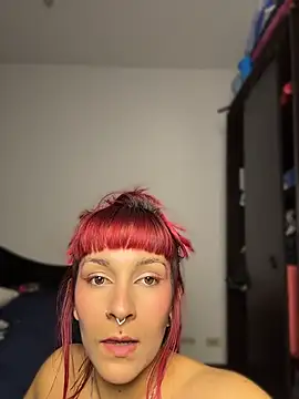 Amelie-RedHoney live