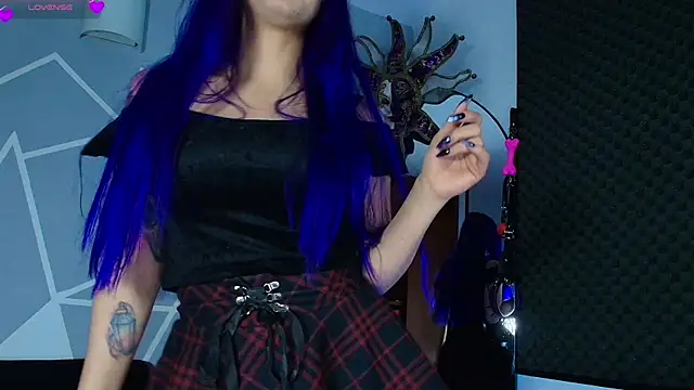 karlamoon23 live