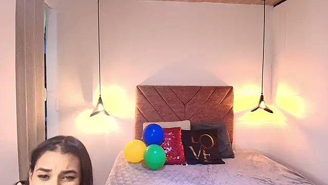 Lia_Blake_ live
