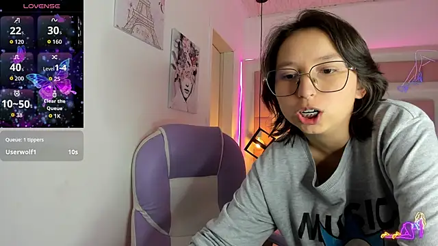 Klaret_Toy live