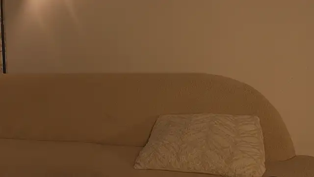 Julie_Belle_ live