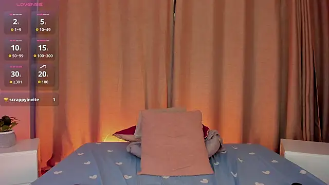 Hanna_Simmons live
