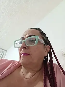 AlessandraLeroy live