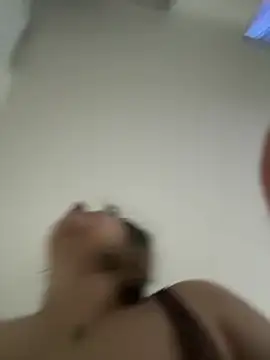SarahCastro1_ live