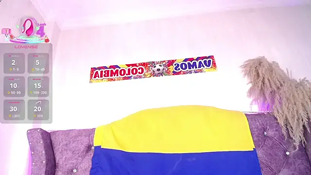 Violet_Collins1 live