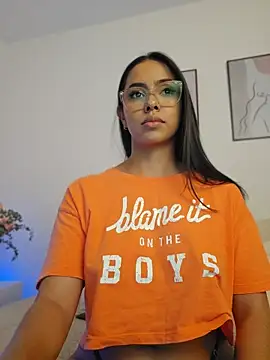 Victoria_Evanss live