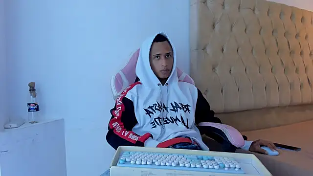 Supreme_Badboy live