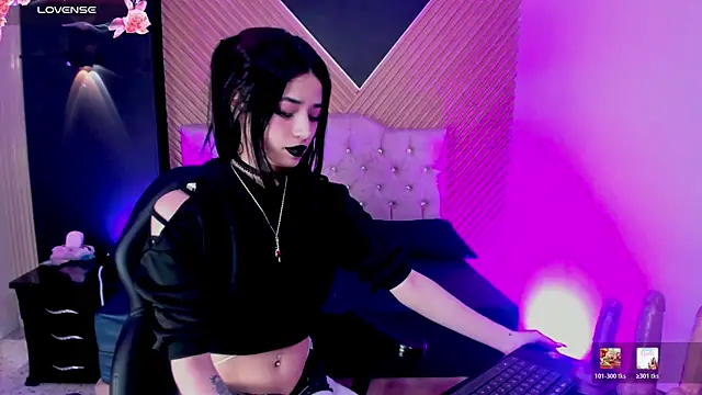 Nyx_Moon live