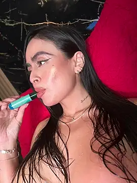 Alexandra_duque live