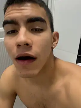 Sebastian_Vega live
