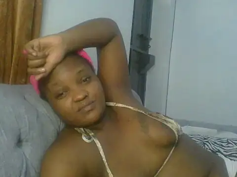 Ebony_butt live