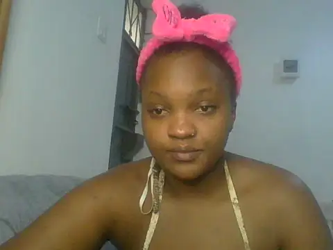 Ebony_butt live