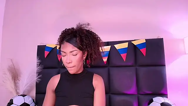 DakotaDesire live