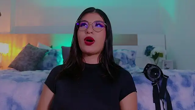 DaphneWayne live