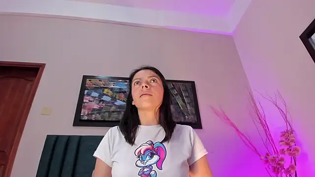 AnnaBroooks live