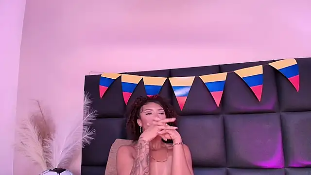 DakotaDesire live