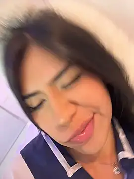Doll_Maddy_ live