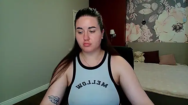 Roxie_Bradley live