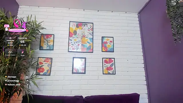 Micaela_Jhones live