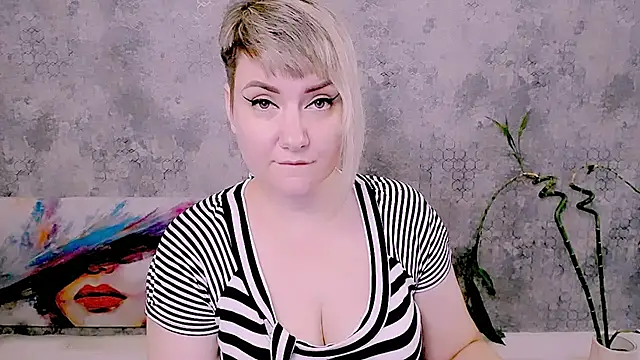 Djullia live
