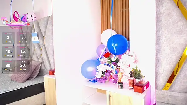Violet_Collins1 live