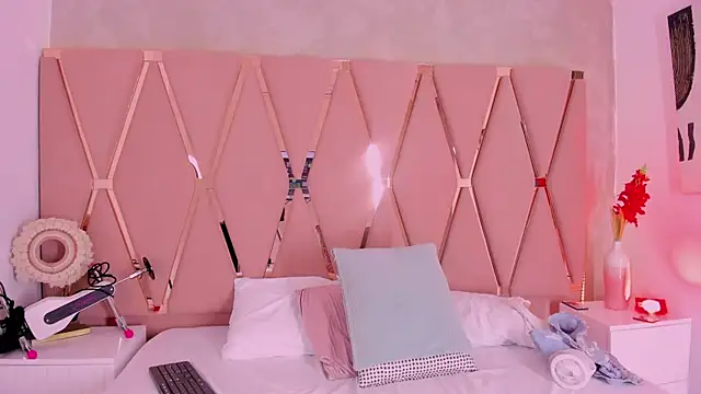 Emily_Black1 live