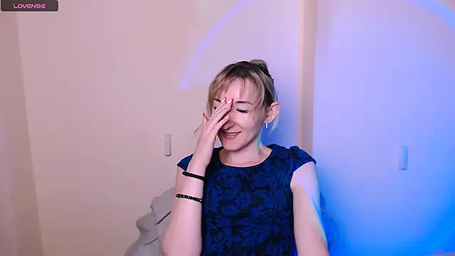 AmandaSell live