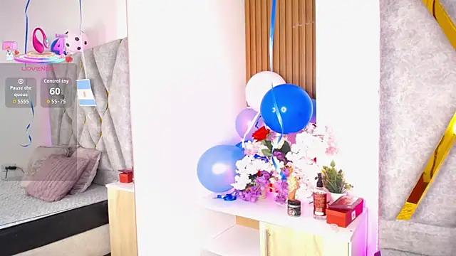 Violet_Collins1 live