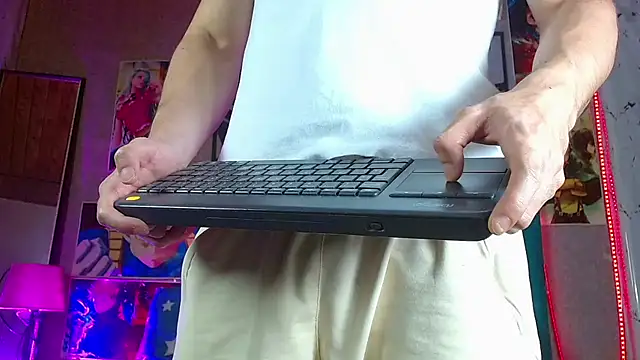 LiamAndrewzz live