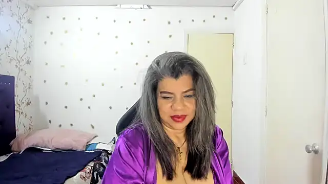 vikyadams live