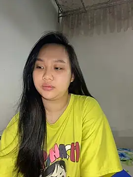 Almira6868 live
