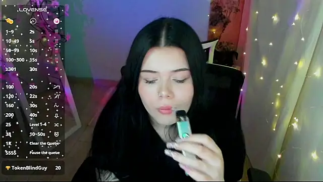 Mona_Esty live