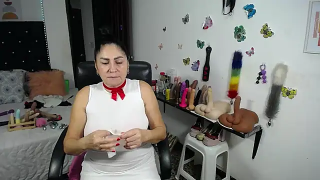mature_bigboobs10 live