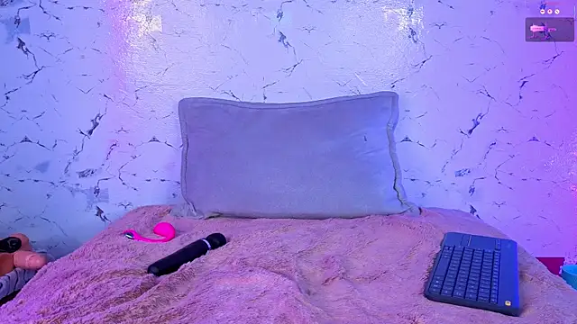 andrea_miller1 live