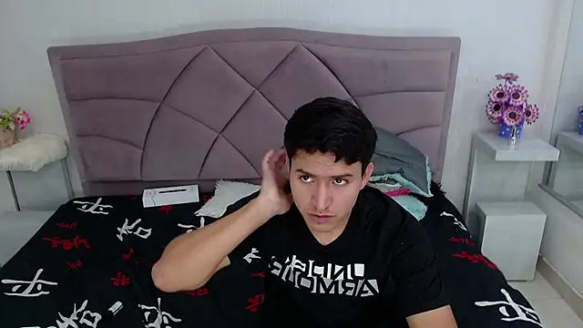 naho_alejo live
