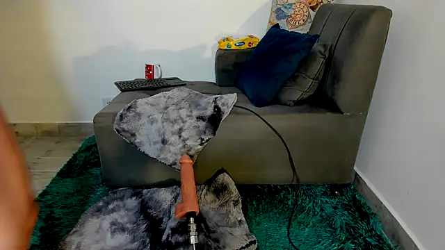 Amelie_hills02 live