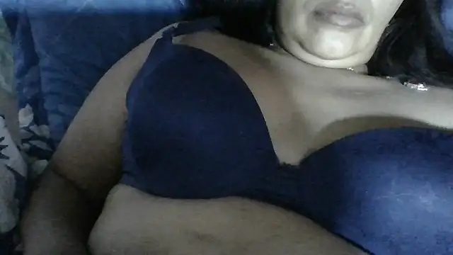 DianaOchoa_ live