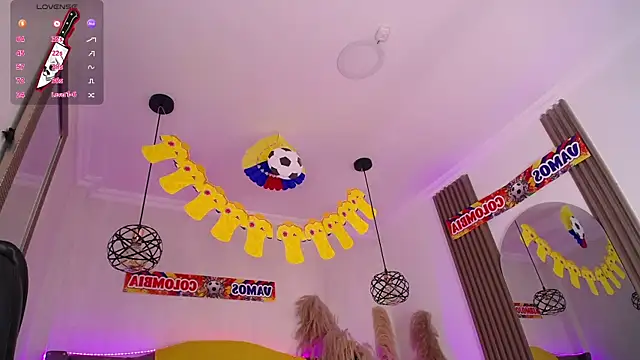 Amara_Davis1 live