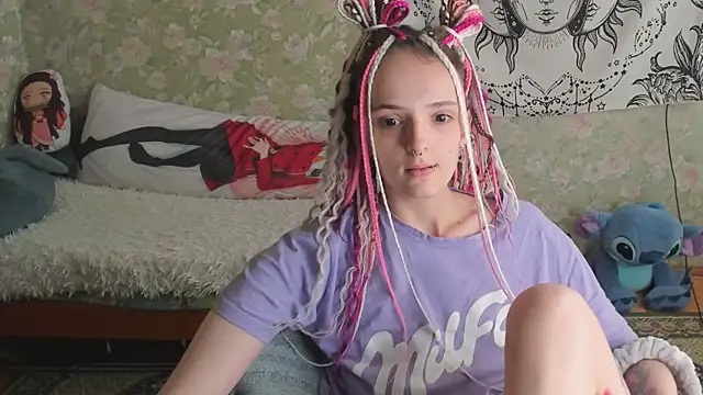 Cutie_Adelia live