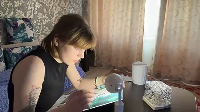ShonnaTweddle live