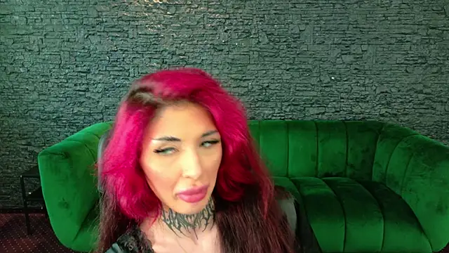 CassyFoxyy live