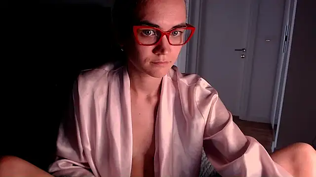 EvelynGG live