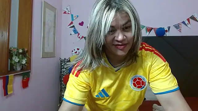 pamela_echeverria live