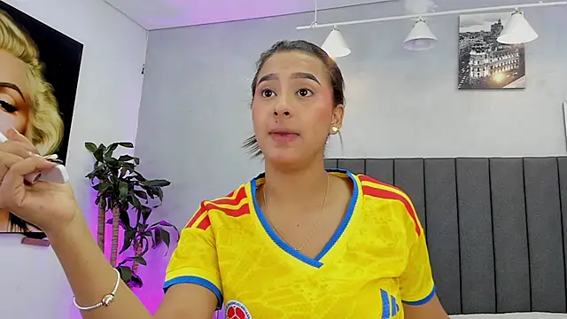 kendra_london live