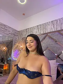 Hannah-Prada live