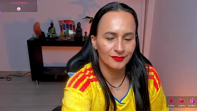 Sara_Charmy live