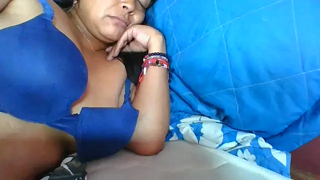 DianaOchoa_ live